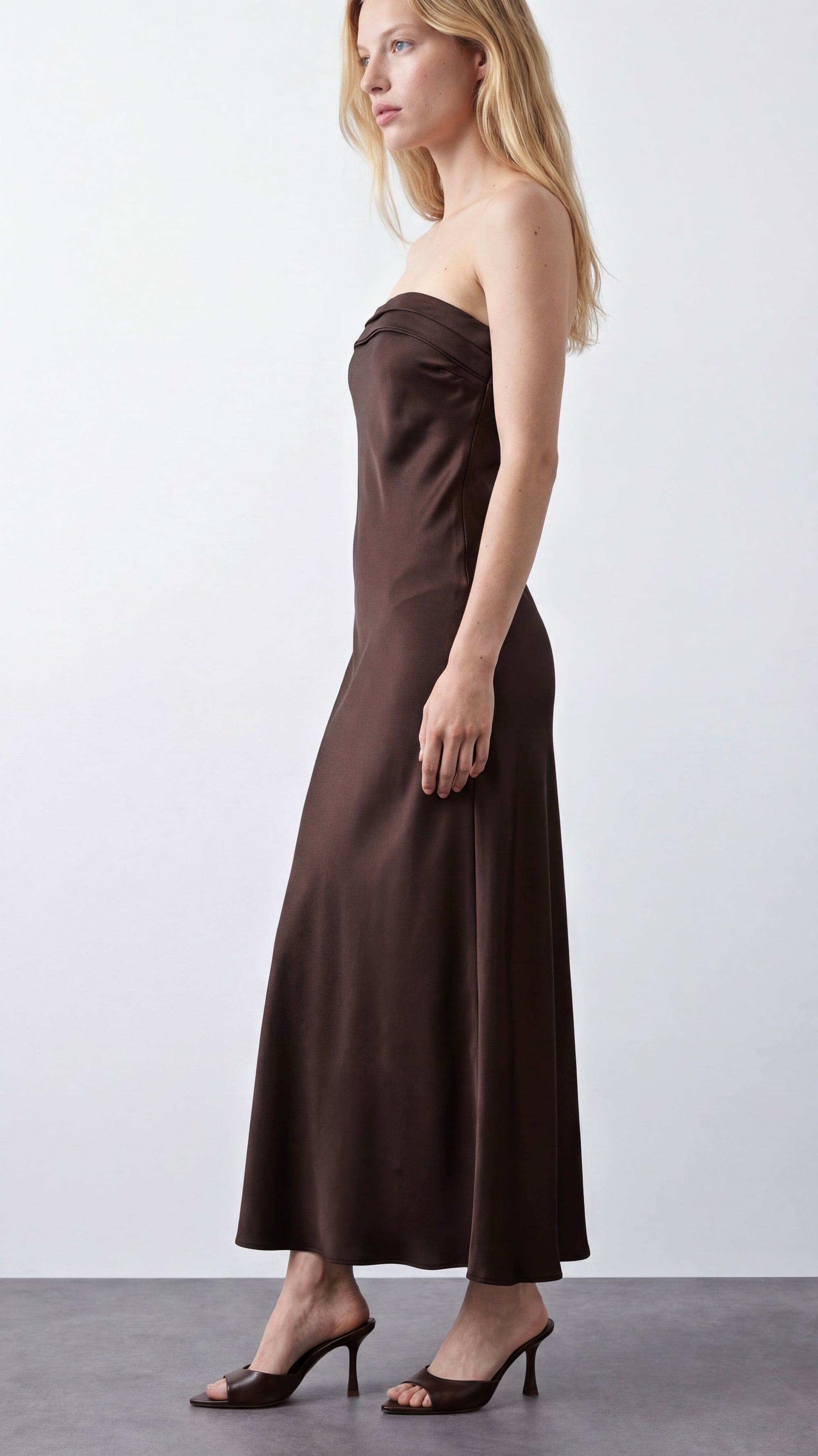 EMİ - Straplez Midi Elbise